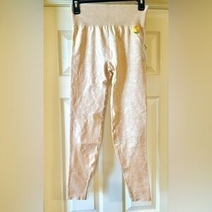 PINK by Victoria’s Secret seamless workout tight